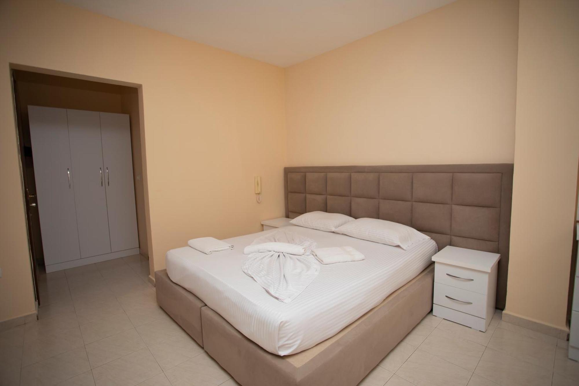 Hotel Sunrise Golem  Exterior foto