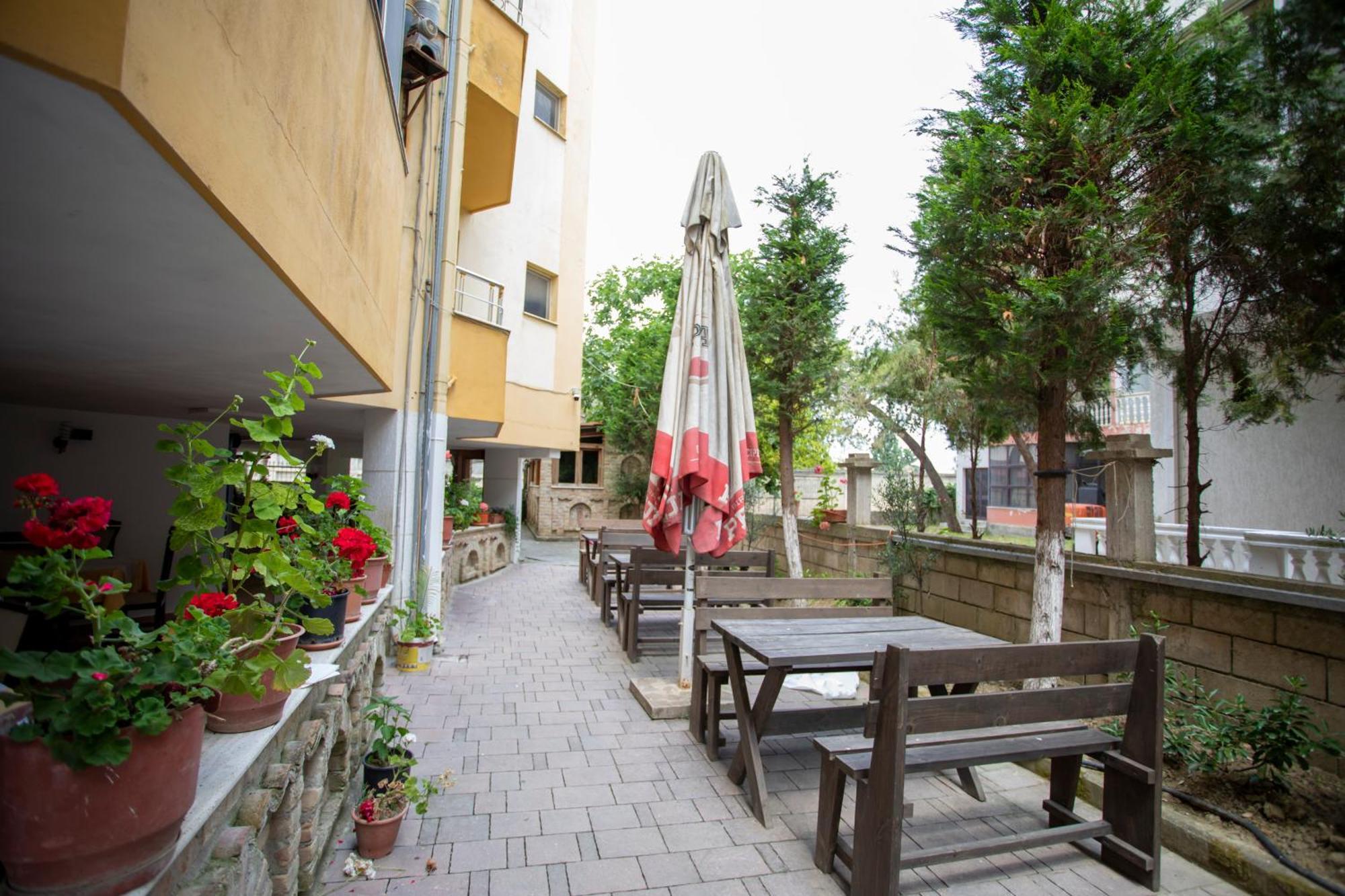 Hotel Sunrise Golem  Exterior foto