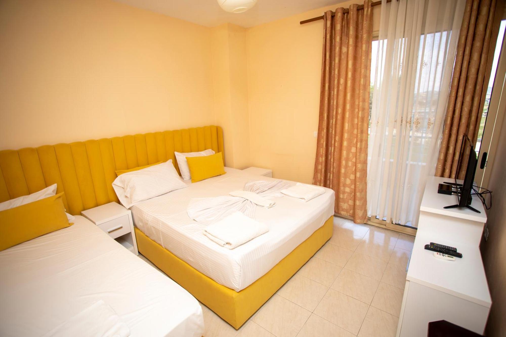 Hotel Sunrise Golem  Exterior foto