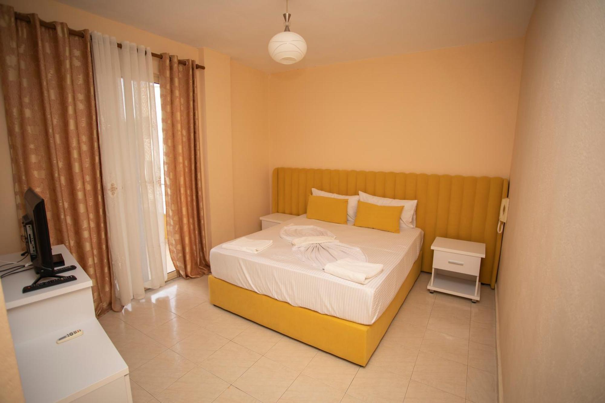Hotel Sunrise Golem  Exterior foto